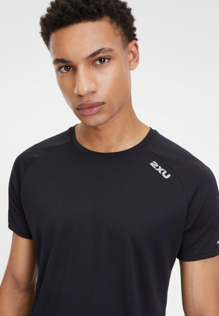 2XU 2XU Aero Tee Funktionsshirt Herren - black-silver reflective - 3 | SportScheck