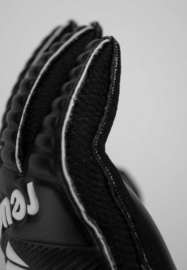 Reusch Reusch Legacy Arrow Silver Junior Torwarthandschuhe Kinder - 7700 black - 4 | SportScheck