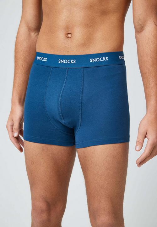 Rückansicht von Snocks Boxershorts aus Bio-Baumwolle Boxershorts Herren Blaue Streifen