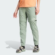 Rückansicht von adidas TERREX Utilitas Hiking Zip-Off Hose Trainingshose Damen Silver Green
