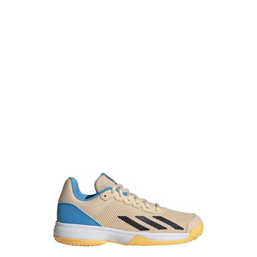 Rückansicht von adidas Courtflash Tennisschuh Sneaker Kinder Crystal Sand / Core Black / Blue Burst