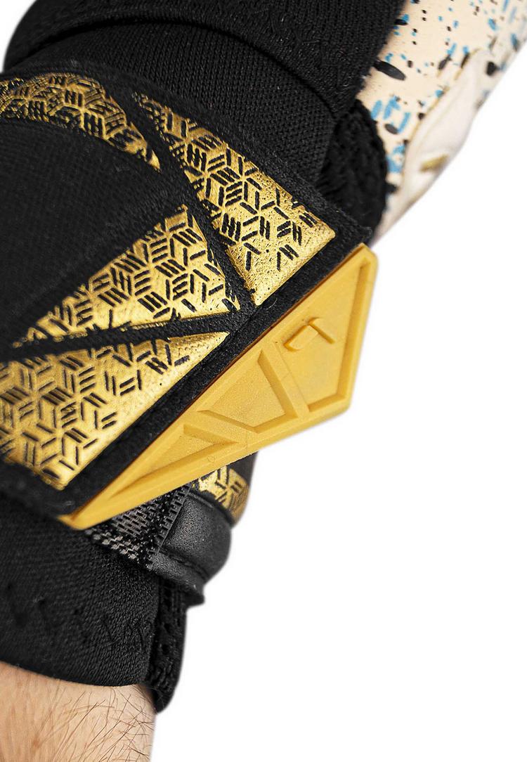 Reusch Reusch Attrakt Freegel Fusion Ortho-Tec Torwarthandschuhe - 7707 black / gold - 4 | SportScheck