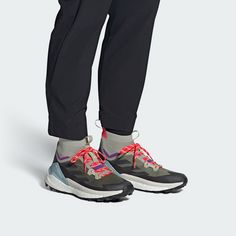 Rückansicht von adidas TERREX Free Hiker 2.0 Wanderschuh Walkingschuhe Damen Trace Cargo / Carbon / Active Purple