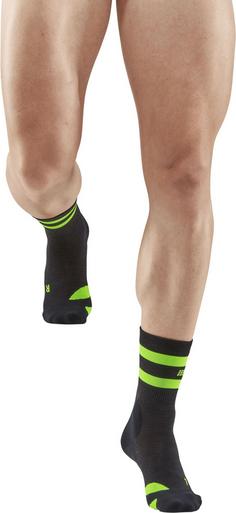 Rückansicht von CEP HIKING 80's COMPRESSION SOCKS MID CUT Laufsocken Herren stonegrey/green