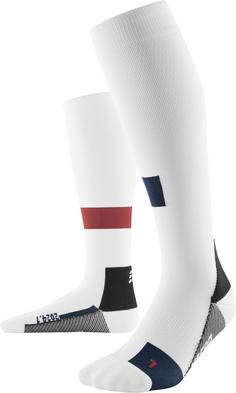 CEP THE RUN LIMITED 2024.1 COMPRESSION SOCKS Laufsocken Damen white