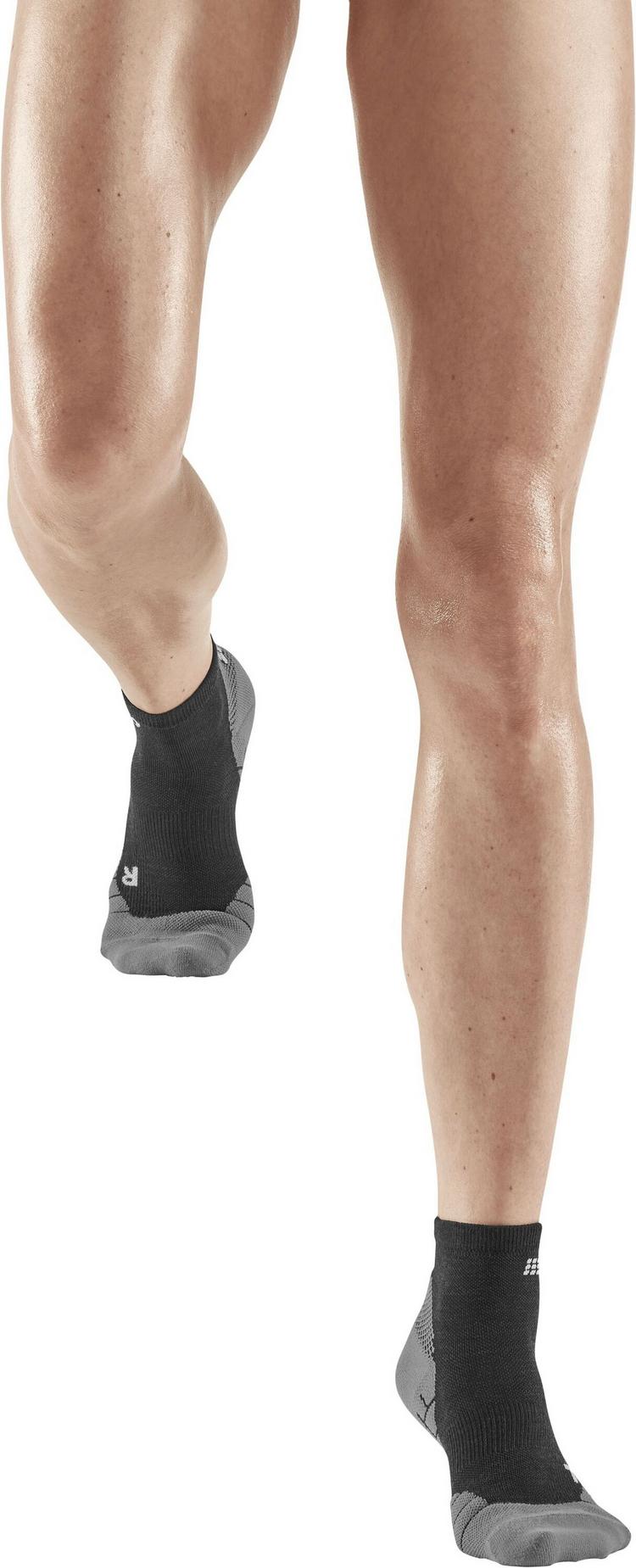 CEP CEP LIGHT MERINO HIKING COMPRESSION SOCKS Socken Damen - black - 1 | SportScheck