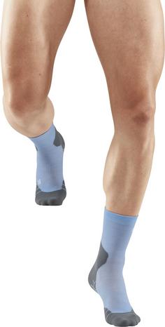 Rückansicht von CEP LIGHT MERINO HIKING COMPRESSION SOCKS Wandersocken Herren light blue