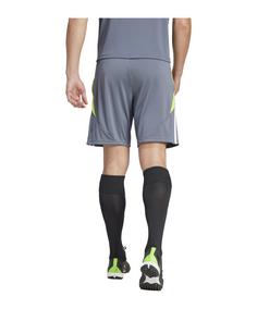 Rückansicht von adidas Tiro 24 Training Short Fußballshorts Herren graugelb