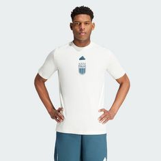 Rückansicht von adidas Italien Travel T-Shirt T-Shirt Herren Off White