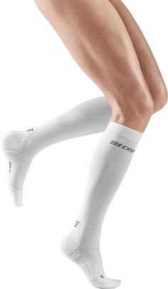 Rückansicht von CEP ULTRALIGHT COMPRESSION SOCKS KNEE-HIGH Laufsocken Damen white