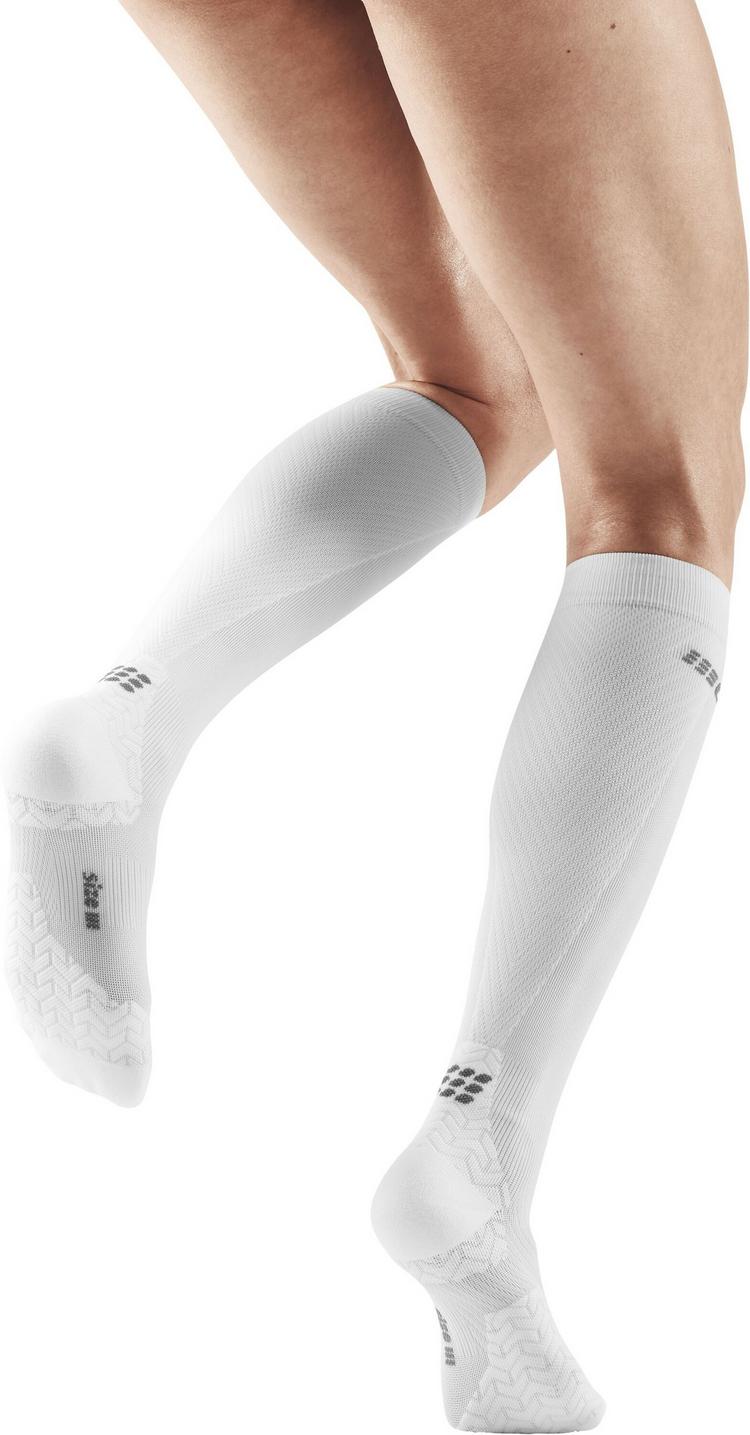 CEP CEP ULTRALIGHT COMPRESSION SOCKS KNEE-HIGH Socken Damen - white - 1 | SportScheck