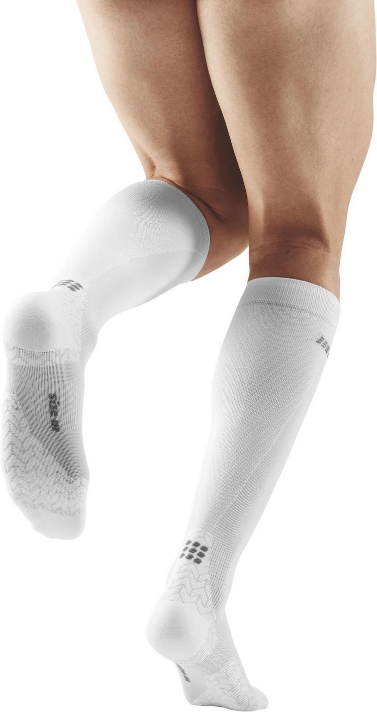 CEP CEP ULTRALIGHT COMPRESSION SOCKS KNEE-HIGH Socken Herren - white - 1 | SportScheck