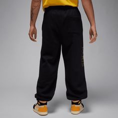 Rückansicht von Nike Paris St.-Germain Fleece Trainingshose Herren schwarz / gelb