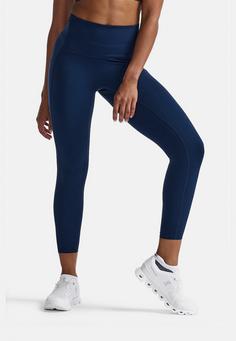 Rückansicht von 2XU Form Stash Hi-Rise Compression 7/8-Tights Damen midnight-white