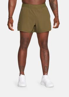 Rückansicht von Gold’s Gym  MARK Shorts Herren dark olive