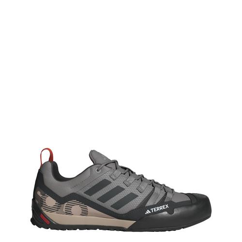 Rückansicht von adidas TERREX Swift Solo 2.0 Wanderschuh Wanderschuhe Damen Charcoal Solid Grey / Carbon / Wonder Beige