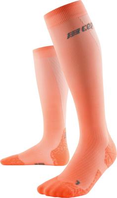 CEP ULTRALIGHT COMPRESSION SOCKS KNEE-HIGH Laufsocken Damen coral/cream