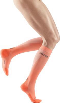 Rückansicht von CEP ULTRALIGHT COMPRESSION SOCKS KNEE-HIGH Laufsocken Damen coral/cream