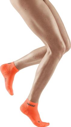 Rückansicht von CEP ULTRALIGHT COMPRESSION SOCKS LOW CUT Laufsocken Damen coral