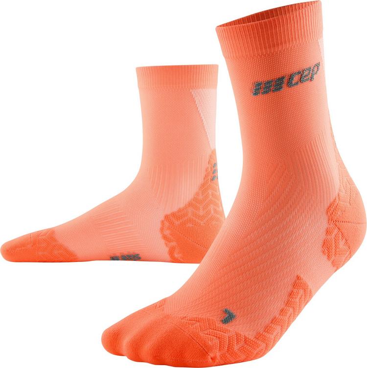 CEP CEP ULTRALIGHT COMPRESSION SOCKS MID CUT Socken Damen - coral/cream - 0 | SportScheck