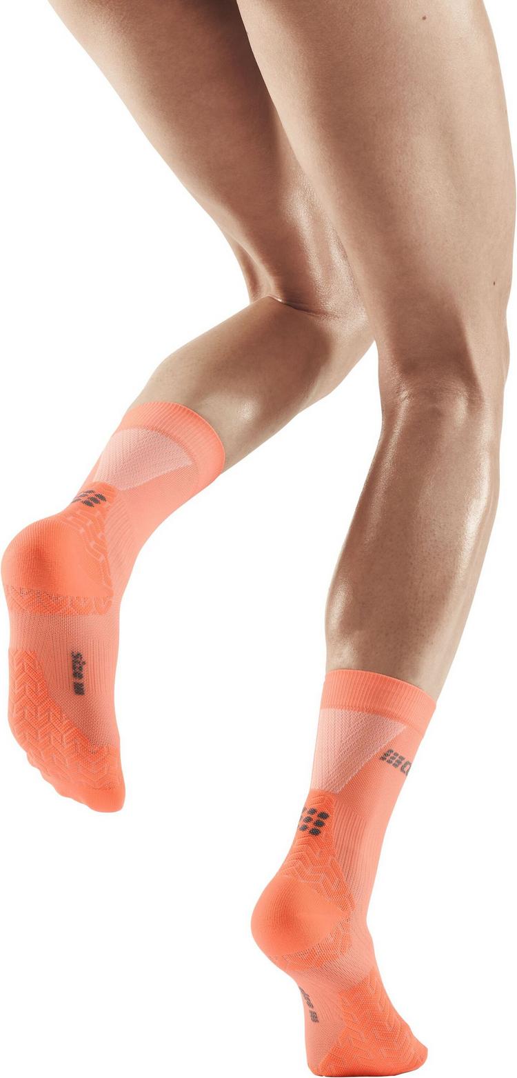 CEP CEP ULTRALIGHT COMPRESSION SOCKS MID CUT Socken Damen - coral/cream - 1 | SportScheck