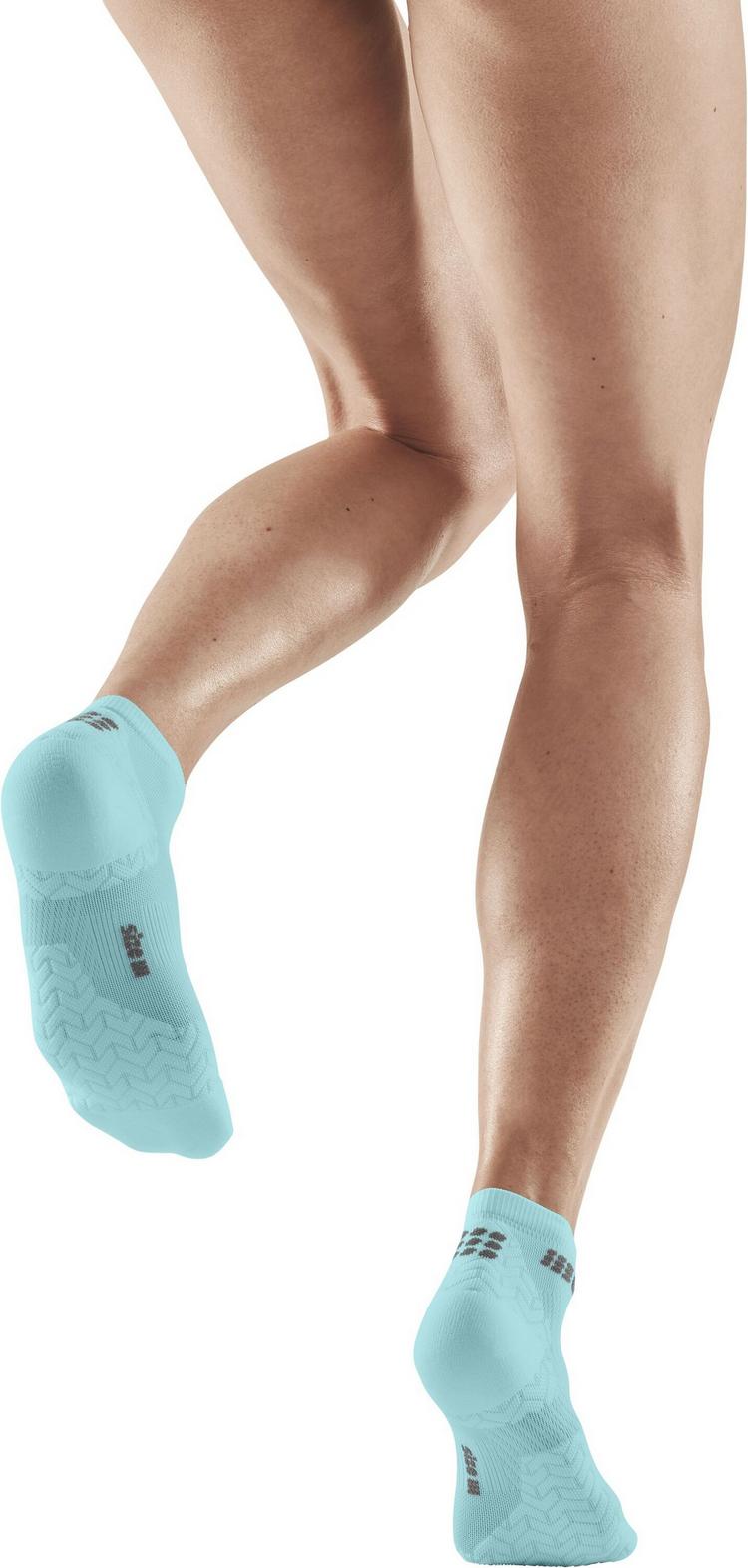 CEP CEP ULTRALIGHT COMPRESSION SOCKS LOW CUT Socken Damen - light blue - 1 | SportScheck