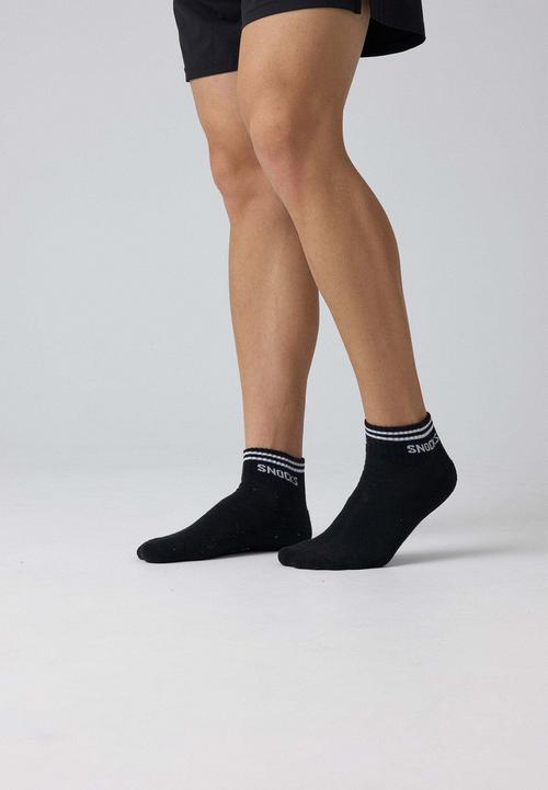 Rückansicht von Snocks Retro Sneaker Socken aus Bio-Baumwolle Socken Schwarz (Streifen)