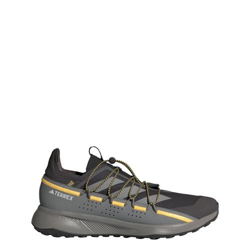 Rückansicht von adidas TERREX Voyager 21 Travel Schuh Wanderschuhe Herren Charcoal / Charcoal Solid Grey / Spark