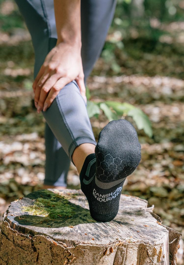DANISH ENDURANCE DANISH ENDURANCE Long Distance Low-Cut Socken - Black/Grey - 1 | SportScheck