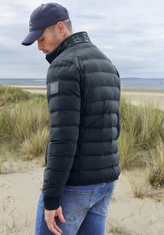 Rückansicht von ELBSAND Steppjacke Jacke Herren marine