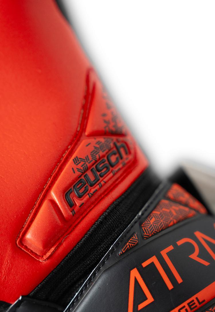 Reusch Reusch Attrakt Freegel Silver NC Torwarthandschuhe - 7805 black/red - 4 | SportScheck