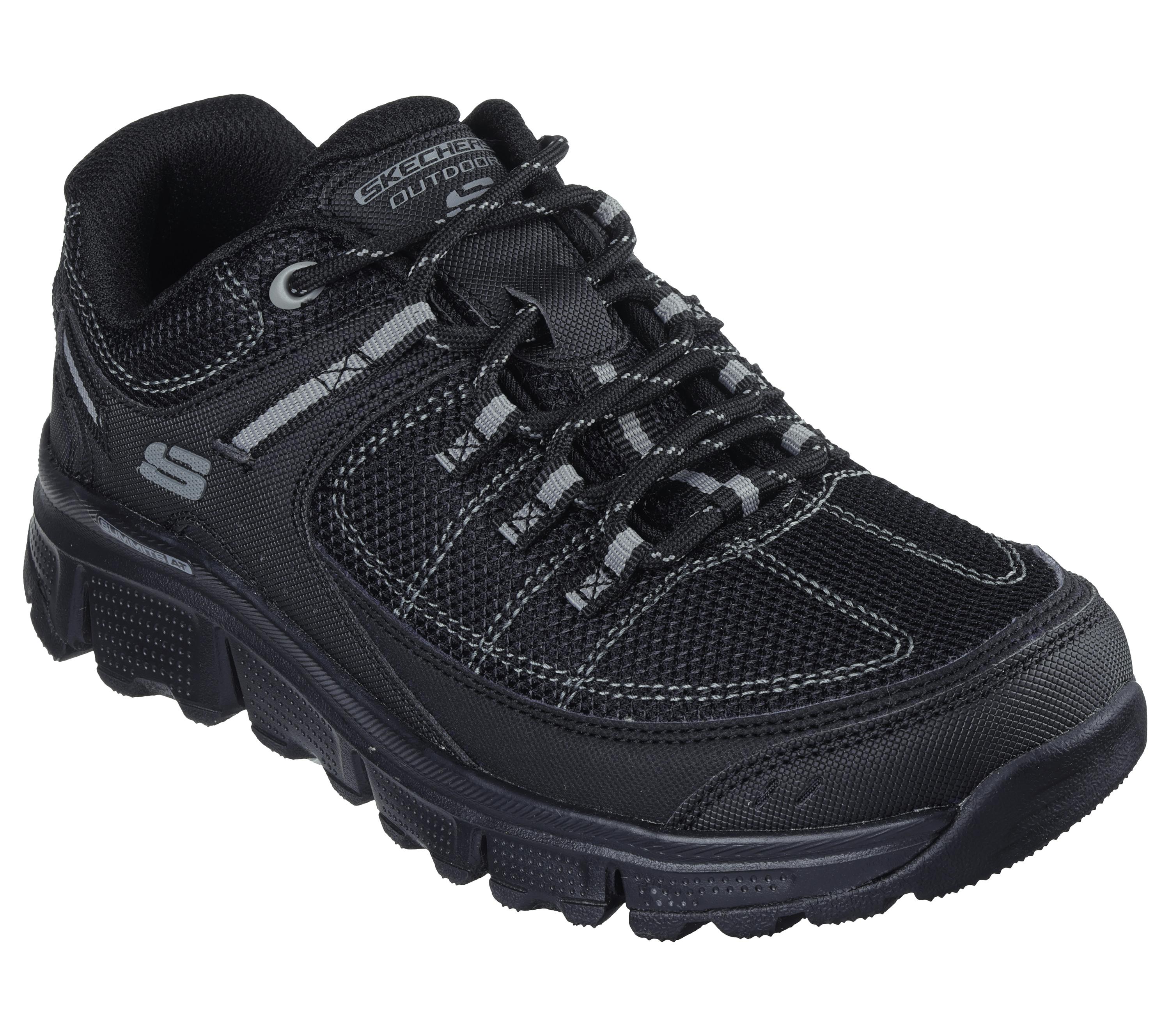 Black skechers runners online