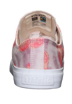 Rückansicht von ethletic Fair Trainer White Cap Lo Cut Sneaker pomegranate shake  just white