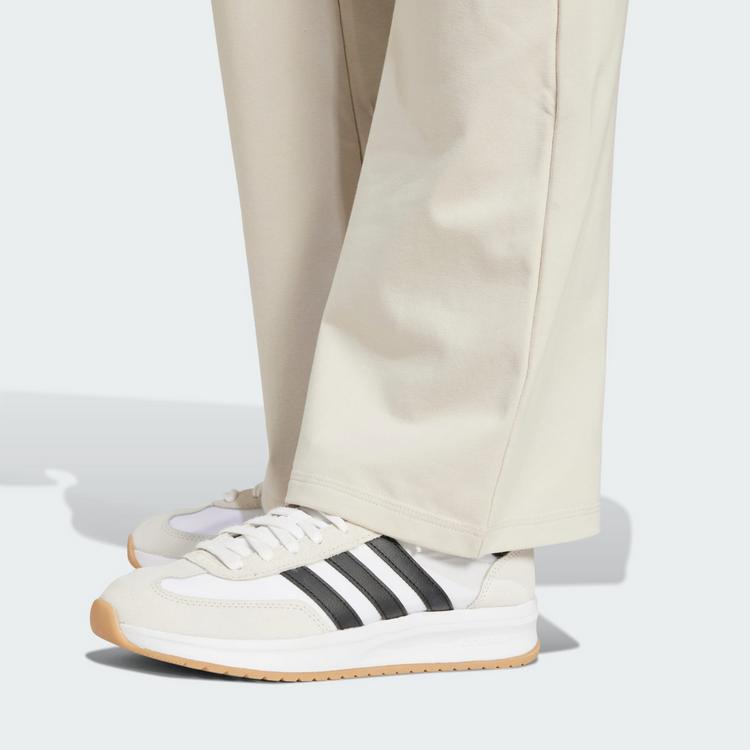 adidas adidas Essentials Small Logo Flared Leggings Leggings Damen - Beige / White - 0 | SportScheck