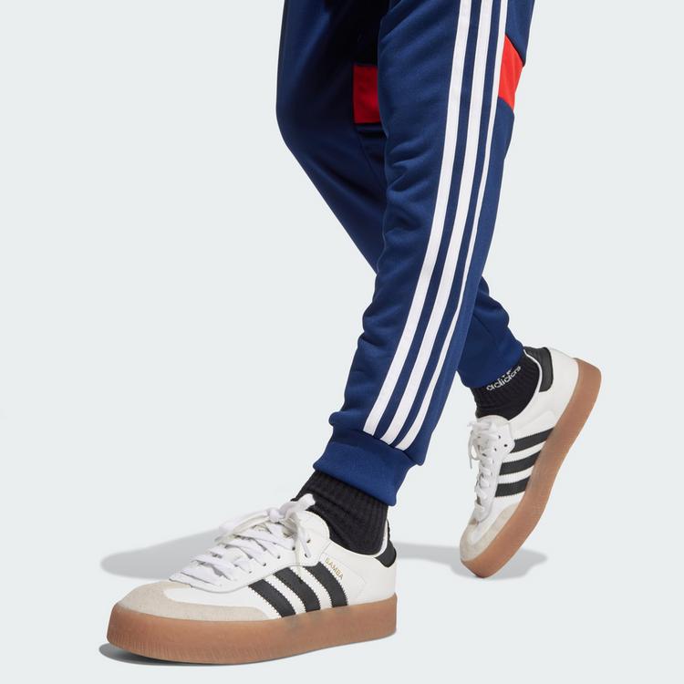 adidas adidas Tiro 25 Essentials Kids Jogginghose Trainingshose Kinder - Team Navy / Red - 1 | SportScheck