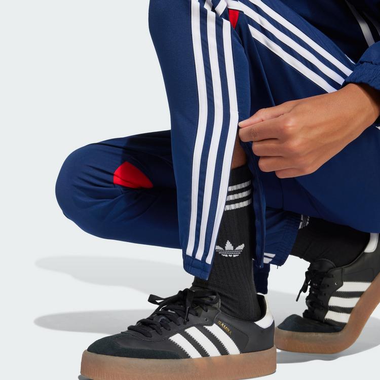 adidas adidas Tiro 25 Essentials Woven Kids Hose Trainingshose Kinder - Team Navy / Red - 1 | SportScheck