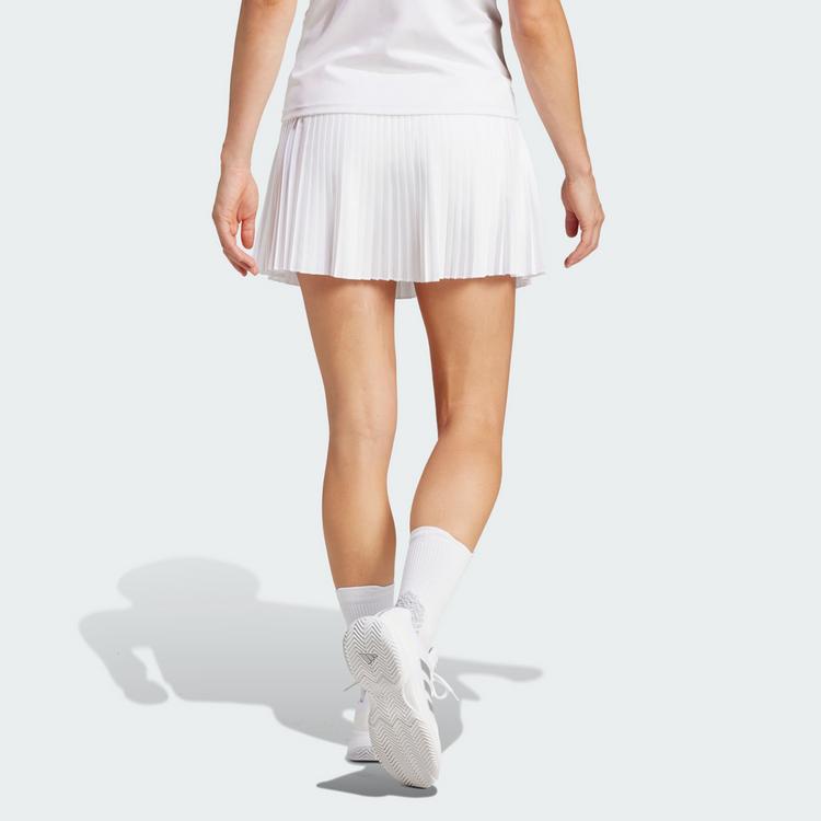 adidas adidas Club Pleated Tennisrock Hot Pants Damen - White - 1 | SportScheck