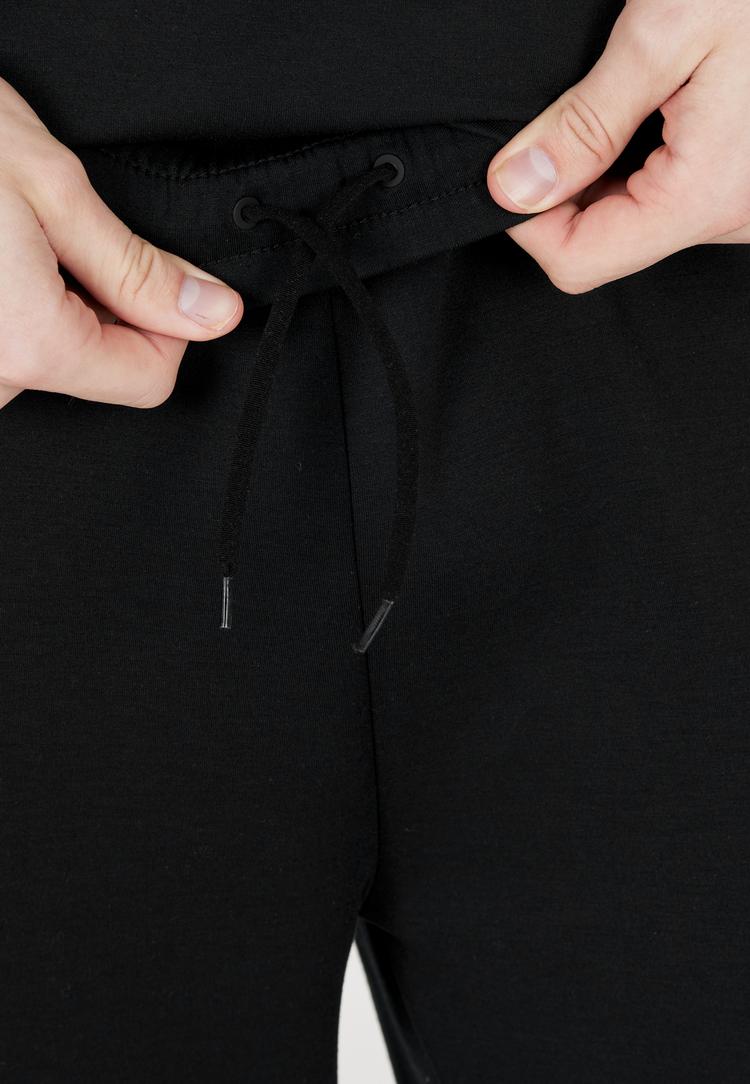 Virtus Virtus Taro Sweathose Herren - 1001 Black - 1 | SportScheck