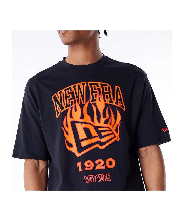 New Era New Era Ne Flag Flame Oversized T-Shirt T-Shirt Herren - schwarz - 0 | SportScheck