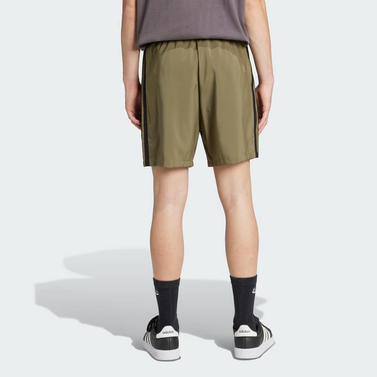 adidas adidas Essentials 3-Streifen Chelsea Shorts Funktionsshorts Herren - Olive Strata / Black - 1 | SportScheck