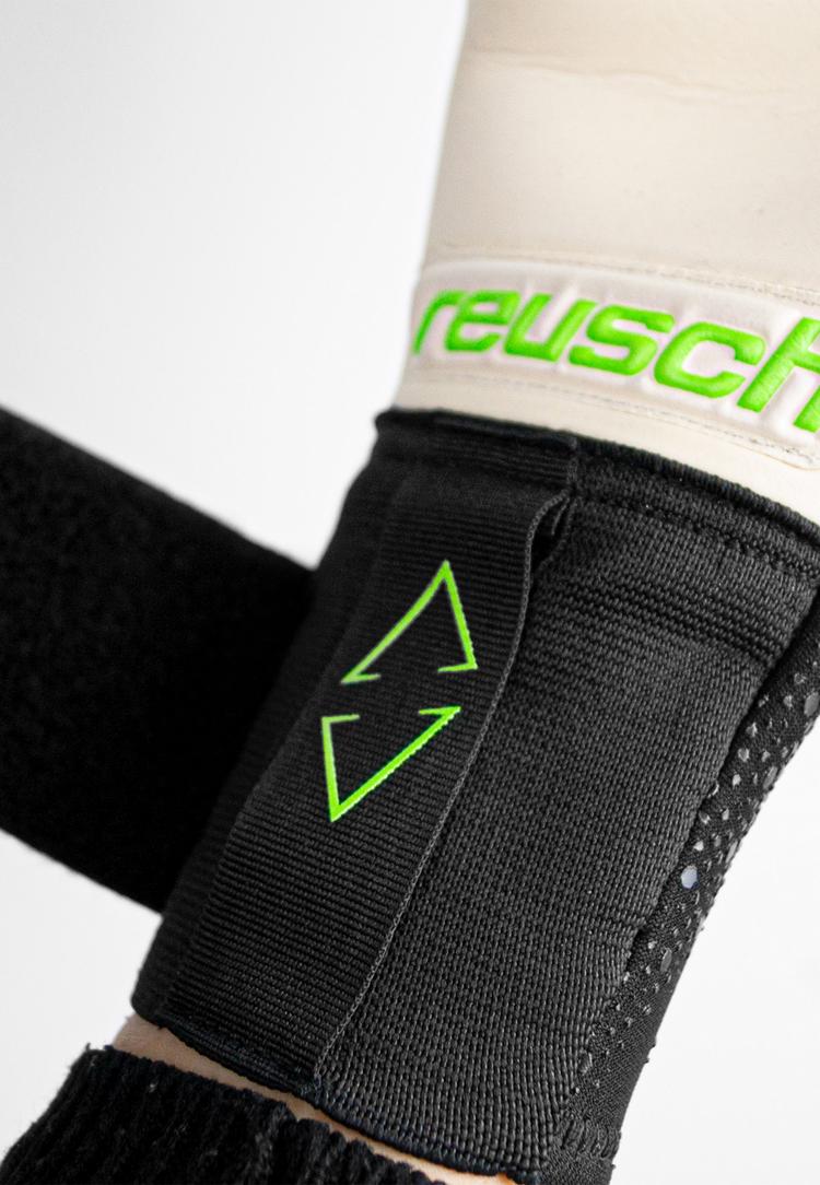 Reusch Reusch Pure Contact Gold Torwarthandschuhe - black/green gecko - 4 | SportScheck