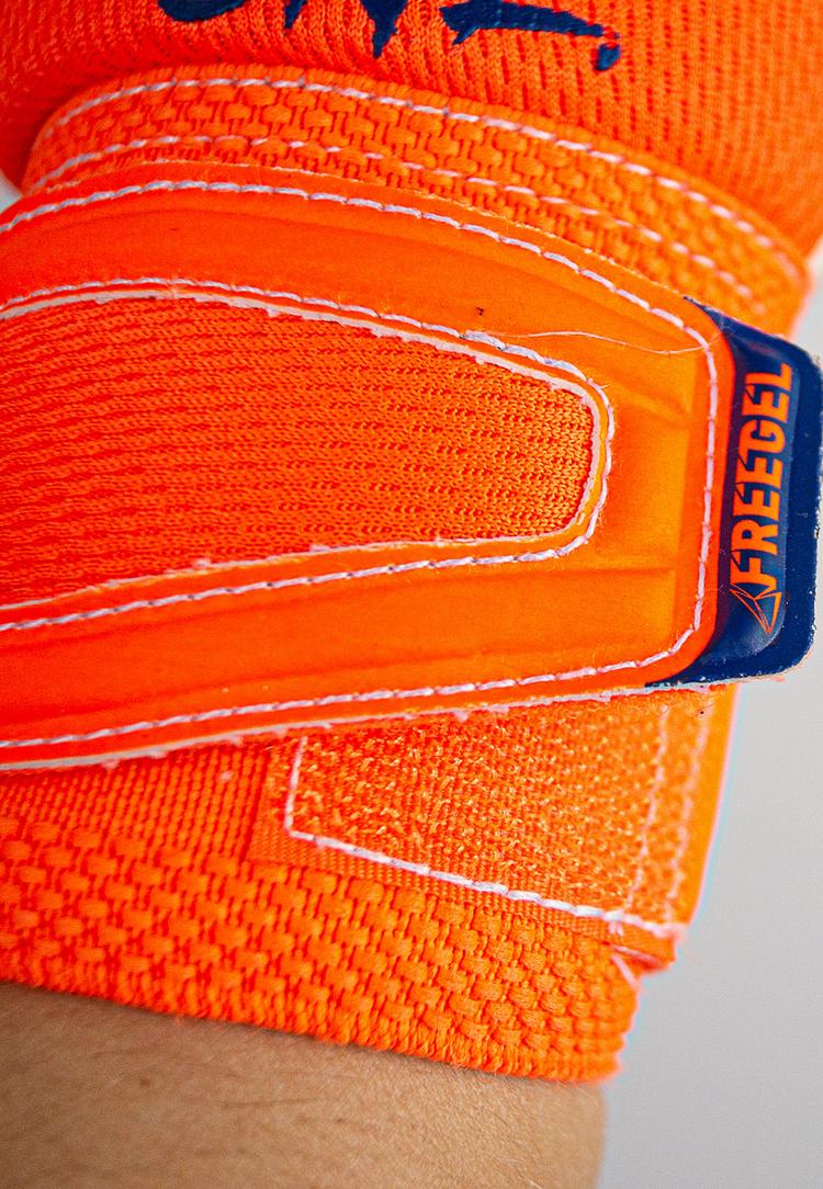 Reusch Reusch Attrakt Freegel Silver Jr Torwarthandschuhe - shocking orange - 5 | SportScheck