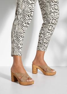Rückansicht von Lascana Pantolette Sandalen Damen taupe