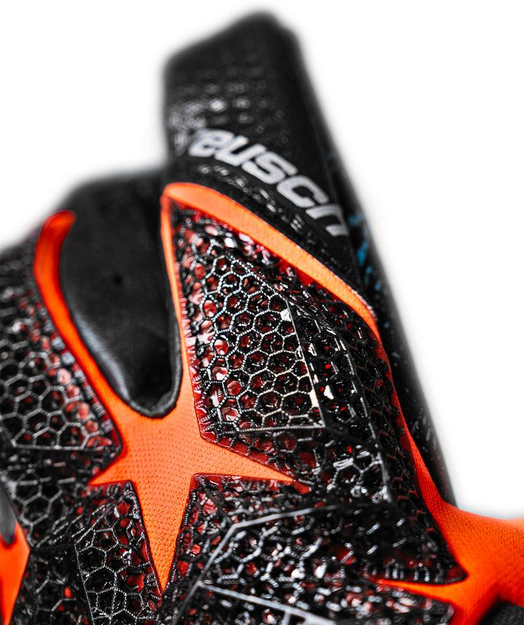 Reusch Reusch Attrakt Fusion Carbon&reg; 3D Torwarthandschuhe - 7784 black / shocking orange / - 2 | SportScheck