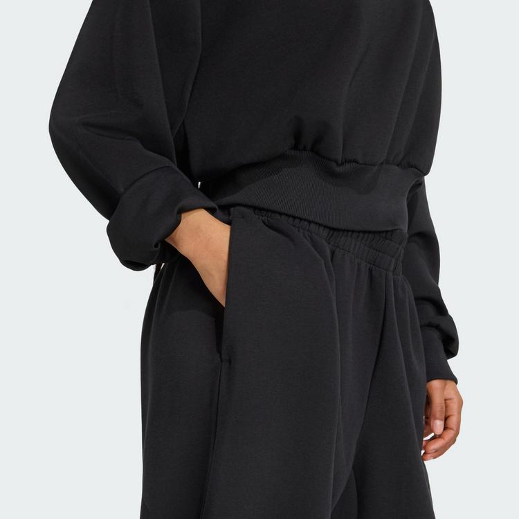 adidas adidas Soft Lux Sweatshirt, locker geschnitten Sweatshirt Damen - Black - 1 | SportScheck