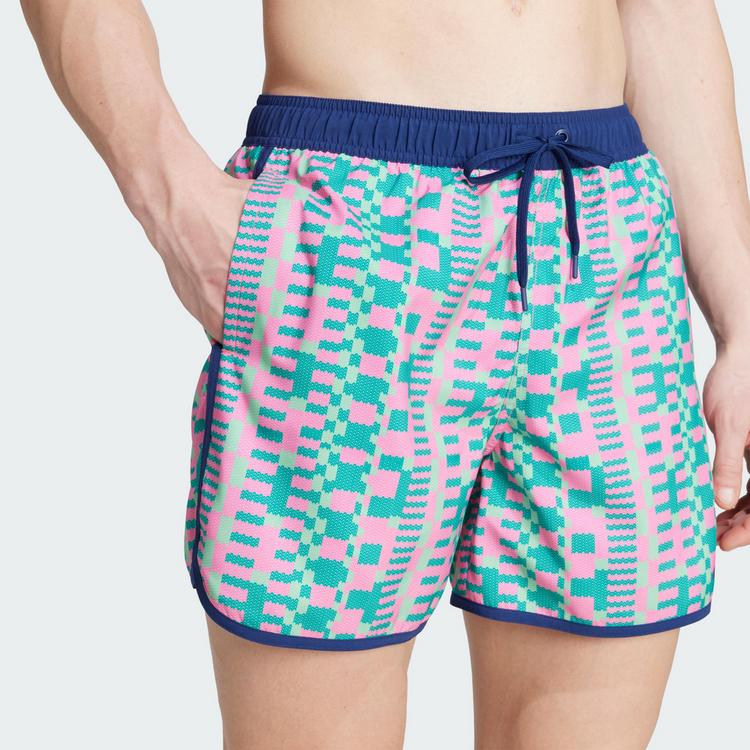 adidas adidas adidas Tom Daley Badeshorts Badehose Herren - Lucid Pink / Dark Blue - 0 | SportScheck