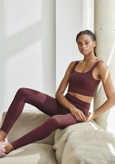 Rückansicht von Lascana Seamless Leggings Leggings Damen dunkelrot