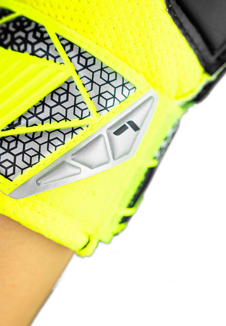 Reusch Reusch Attrakt Infinity Junior Torwarthandschuhe - 2025 safe yell/silver/black - 2 | SportScheck