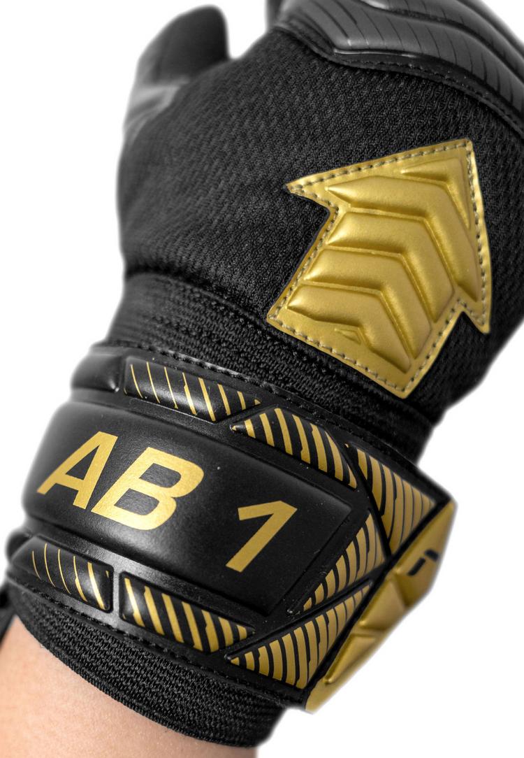 Reusch Reusch Attrakt AB1 Silver Junior Torwarthandschuhe - 7707 black / gold - 1 | SportScheck