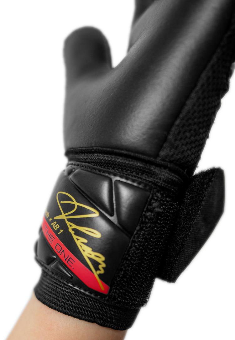 Reusch Reusch Attrakt AB1 Silver Junior Torwarthandschuhe - 7707 black / gold - 3 | SportScheck